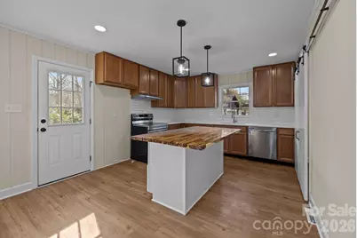 7101 Woodstock Drive, Charlotte, NC 28210 - Photo 11