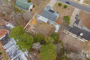 1914 Sloan Dr, Charlotte, NC 28208 - Photo 27