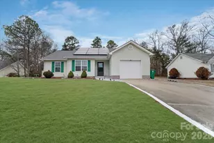 1914 Sloan Dr, Charlotte, NC 28208 - Photo 1