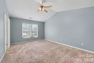 10026 Dauphine Dr, Charlotte, NC 28216 - Photo 15