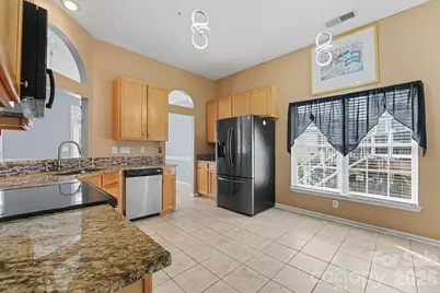 10026 Dauphine Drive, Charlotte, NC 28216 - Photo 11