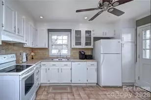 901 Winter Wood Dr, Matthews, NC 28105 - Photo 3