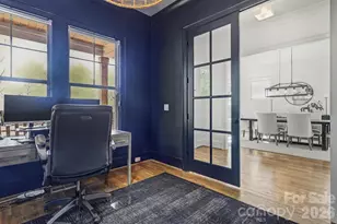 2852 Dorchester Pl, Charlotte, NC 28209 - Photo 17