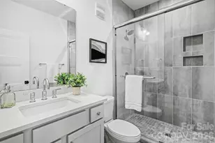 2852 Dorchester Pl, Charlotte, NC 28209 - Photo 35