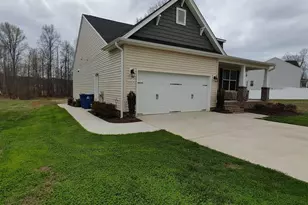 6474 Rogers Farm Rd, Pleasant Garden, NC 27313 - Photo 3