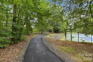 17919 Kings Point Dr, Cornelius, NC 28031 - Photo 23