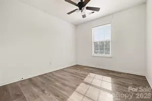 2015 Slater Springs Dr, Charlotte, NC 28216 - Photo 17