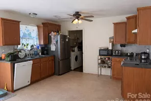 2627 Easter St, Maiden, NC 28650 - Photo 7