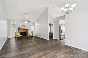 3406 Frostmoor Pl, Charlotte, NC 28269 - Photo 3