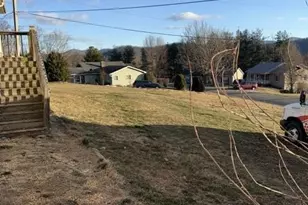 5 Loop Rd, Candler, NC 28715 - Photo 9