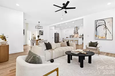 1207 39th Avenue NE, Hickory, NC 28601 - Photo 5