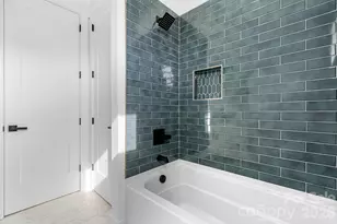 1207 39th Avenue NE, Hickory, NC 28601 - Photo 25