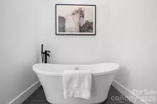 1207 39th Avenue NE, Hickory, NC 28601 - Photo 23