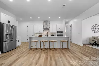 1207 39th Avenue NE, Hickory, NC 28601 - Photo 7