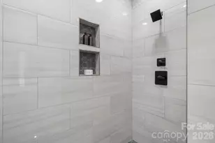 1207 39th Avenue NE, Hickory, NC 28601 - Photo 21