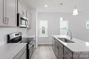 5869 Tuckaseegee Rd, Charlotte, NC 28208 - Photo 9