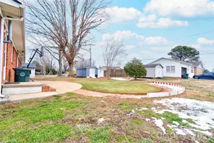 402 N Cherry St, Cherryville, NC 28021 - Photo 39