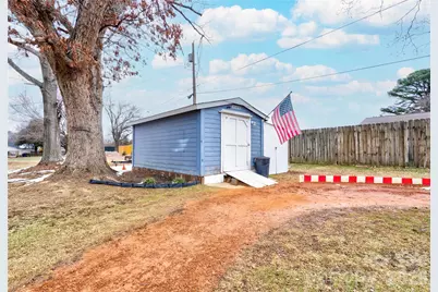 402 N Cherry Street, Cherryville, NC 28021 - Photo 41