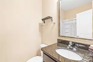 8813 Douglas Palace Ct, Charlotte, NC 28278 - Photo 19