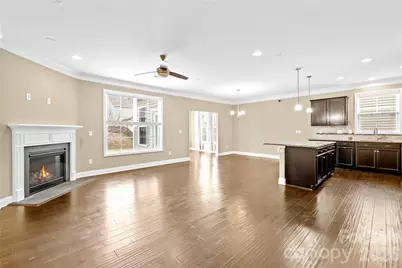 8813 Douglas Palace Court, Charlotte, NC 28278 - Photo 11