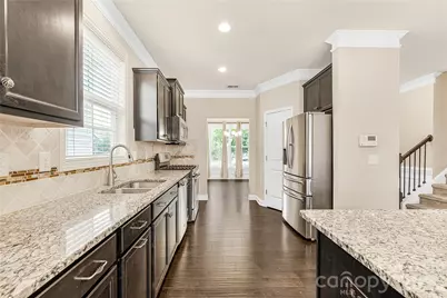 8813 Douglas Palace Court, Charlotte, NC 28278 - Photo 15