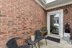 8577 Highland Glen Dr, Charlotte, NC 28269 - Photo 5