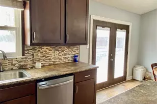 72 Pleasant Garden Dr, Taylorsville, NC 28681 - Photo 9