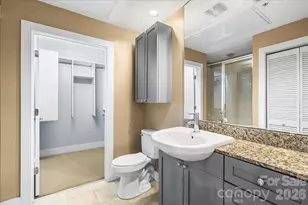 505 E 6th St, Charlotte, NC 28202 - Photo 13