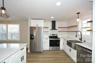 5000 Forestmont Dr, Matthews, NC 28105 - Photo 11