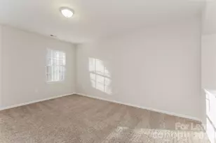 1331 Jordans Pond Ln, Charlotte, NC 28214 - Photo 5