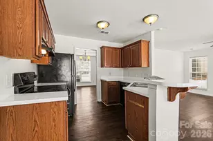 10540 Gold Pan Rd, Charlotte, NC 28215 - Photo 7