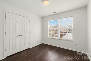 10540 Gold Pan Rd, Charlotte, NC 28215 - Photo 9