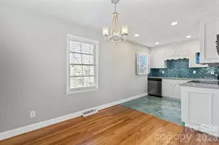 1717 Woodvalley Dr, Charlotte, NC 28216 - Photo 3