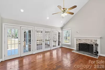 4711 Mountain Point Lane, Charlotte, NC 28216 - Photo 9