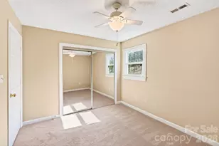 4711 Mountain Point Ln, Charlotte, NC 28216 - Photo 29