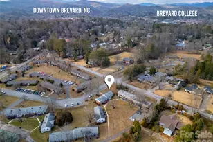 19 Trowbridge Ln, Brevard, NC 28712 - Photo 5