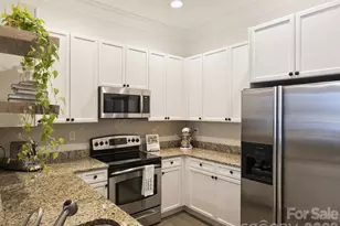 2978 Selwyn Ave, Charlotte, NC 28209 - Photo 7