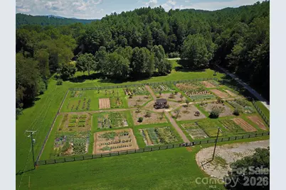 1234 Johns Ridge Parkway #204DE, Lenoir, NC 28645 - Photo 11