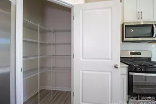 1821 Vanderlyn St, Monroe, NC 28112 - Photo 9