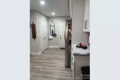 310 N Highland Street, Gastonia, NC 28052 - Photo 5