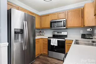 10783 Holly Ridge Blvd, Charlotte, NC 28216 - Photo 11