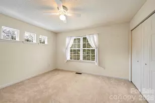 30 Grist Mill Dr, Hendersonville, NC 28739 - Photo 23