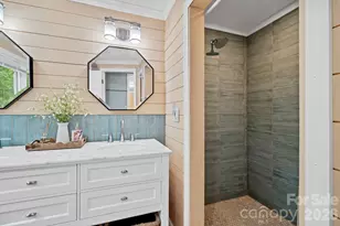 419 E Blue Ridge Rd, East Flat Rock, NC 28726 - Photo 27