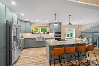 419 E Blue Ridge Road, East Flat Rock, NC 28726 - Photo 11