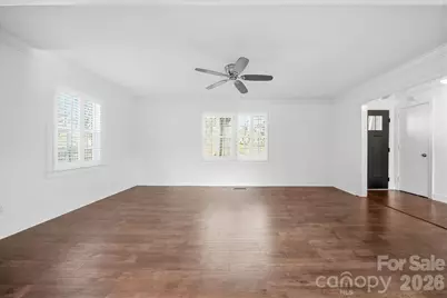 1215 6th Street NW, Hickory, NC 28601 - Photo 9