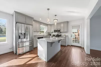 1215 6th Street NW, Hickory, NC 28601 - Photo 3