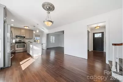 1215 6th Street NW, Hickory, NC 28601 - Photo 11