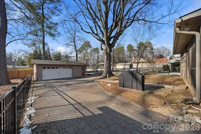 1215 6th Street NW, Hickory, NC 28601 - Photo 35