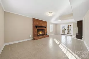 1215 6th St NW, Hickory, NC 28601 - Photo 21