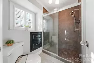 1215 6th St NW, Hickory, NC 28601 - Photo 15